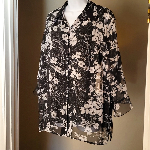 Notations Tops - NWT Plus Size Polka Dot & Floral 2fer Top